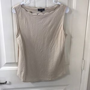 Amaryllis scalloped boatneck linen tank